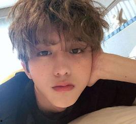 粉丝喊刘耀文爆料的视频,揭秘明星幕后故事  第1张