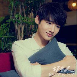 白敬亭三里屯爆料视频  第2张